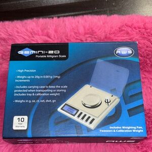 NIB GEMINI-20 portable milligram scale. Weighs up to 20 g in 0.001 g increments.